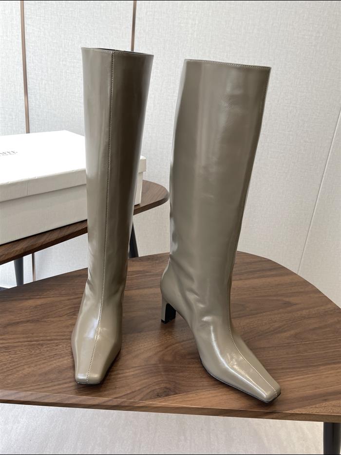 2025112817449605 480